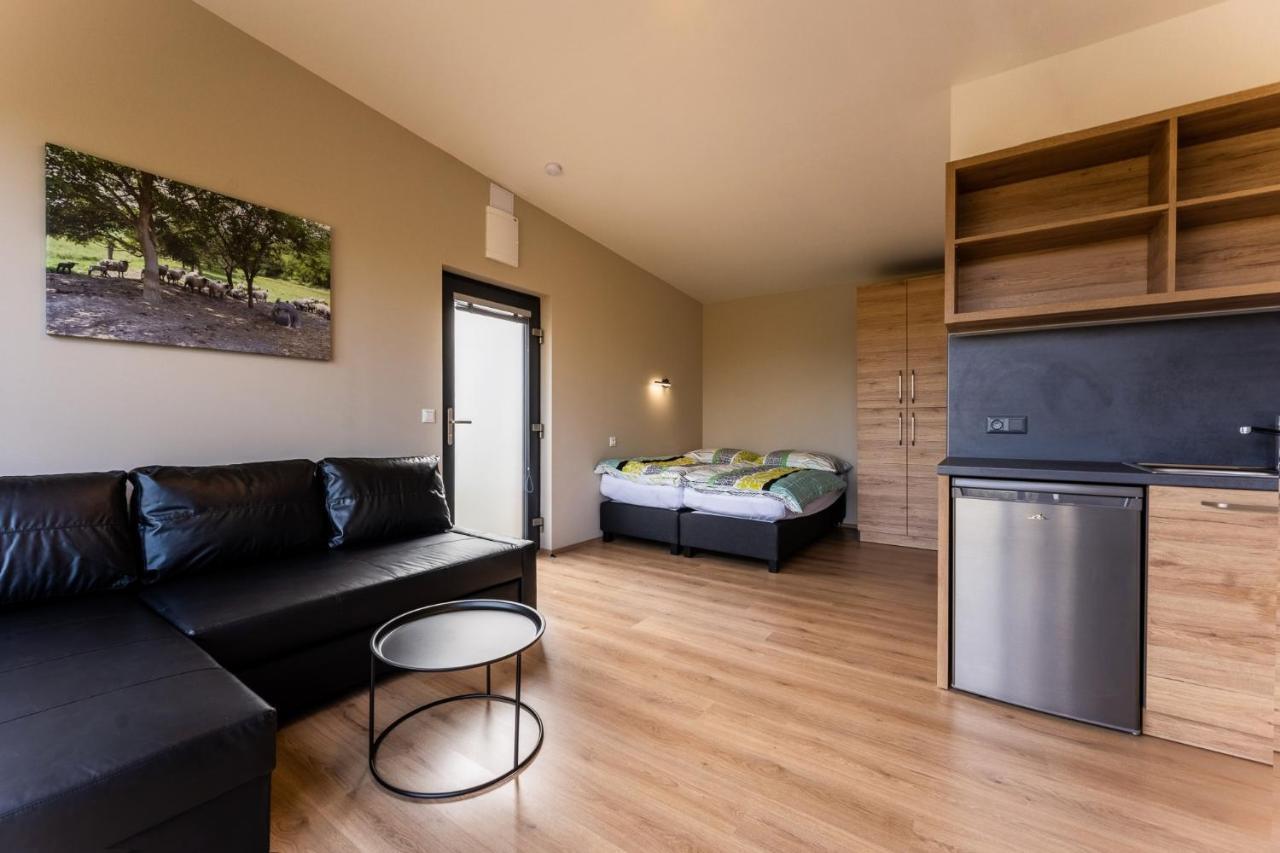 Hotel Na Zeleném statku Rasovice  Esterno foto