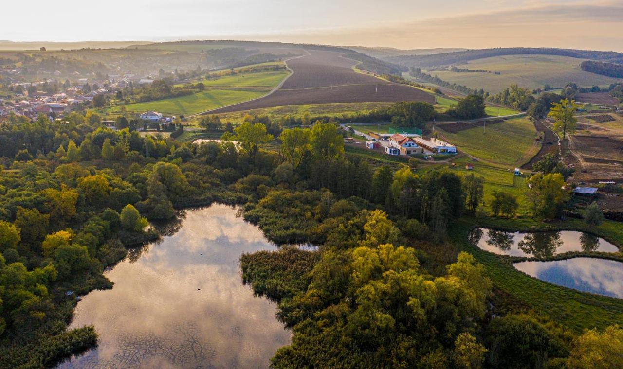Hotel Na Zeleném statku Rasovice  Esterno foto