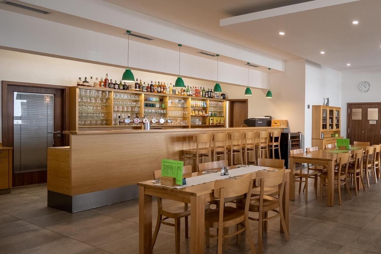 Hotel Na Zeleném statku Rasovice  Esterno foto
