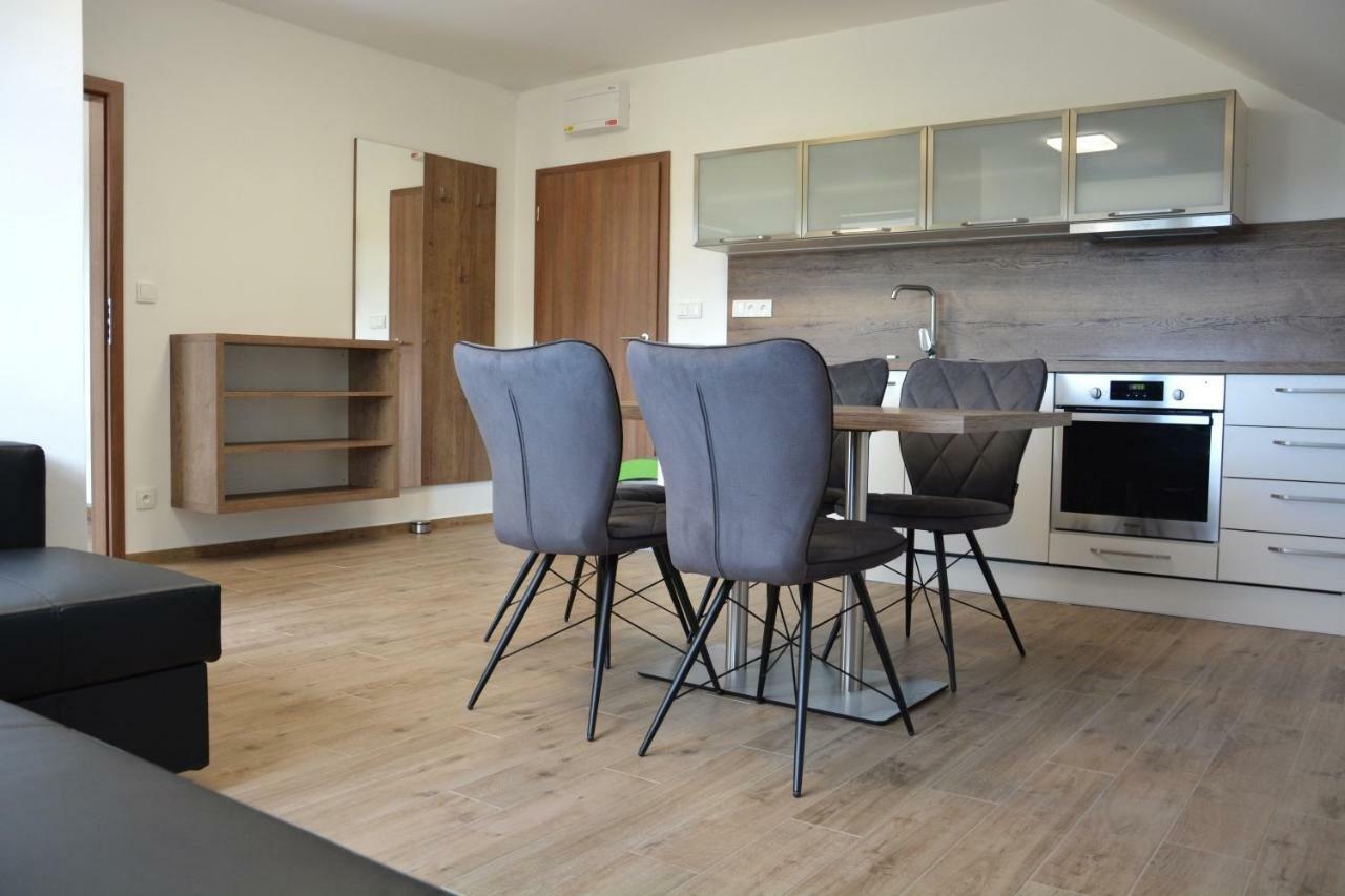 Hotel Na Zeleném statku Rasovice  Esterno foto