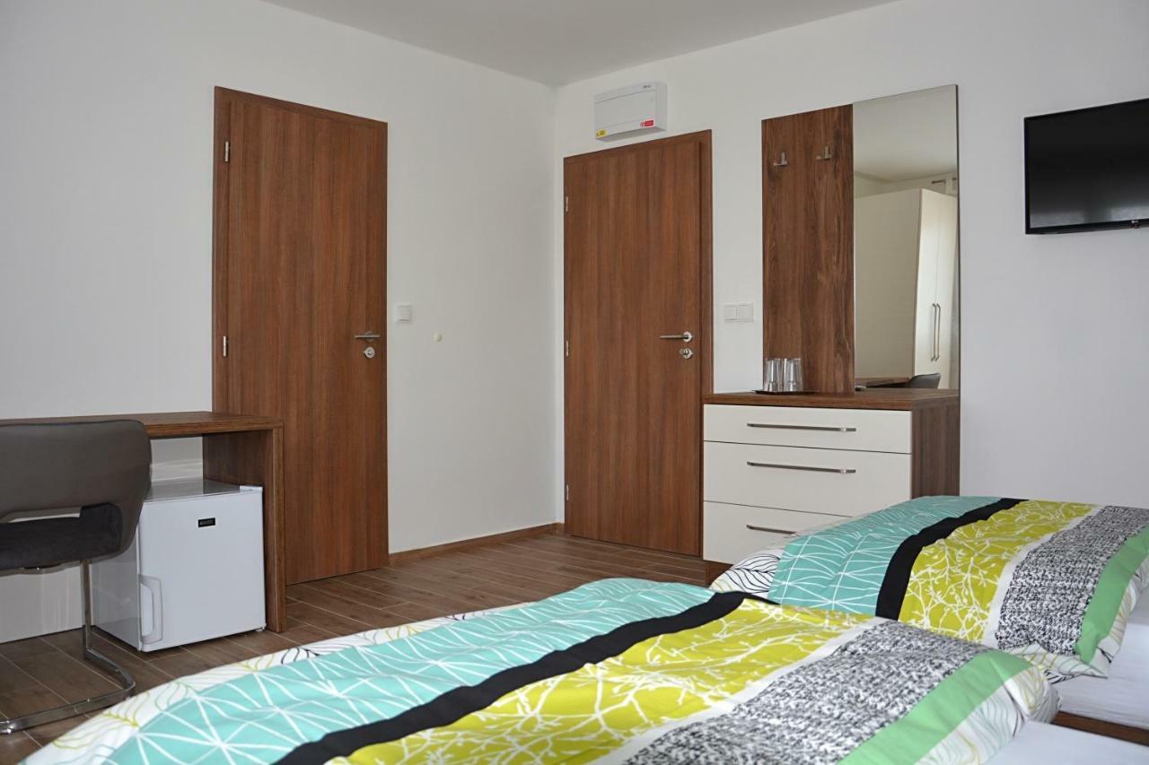 Hotel Na Zeleném statku Rasovice  Esterno foto