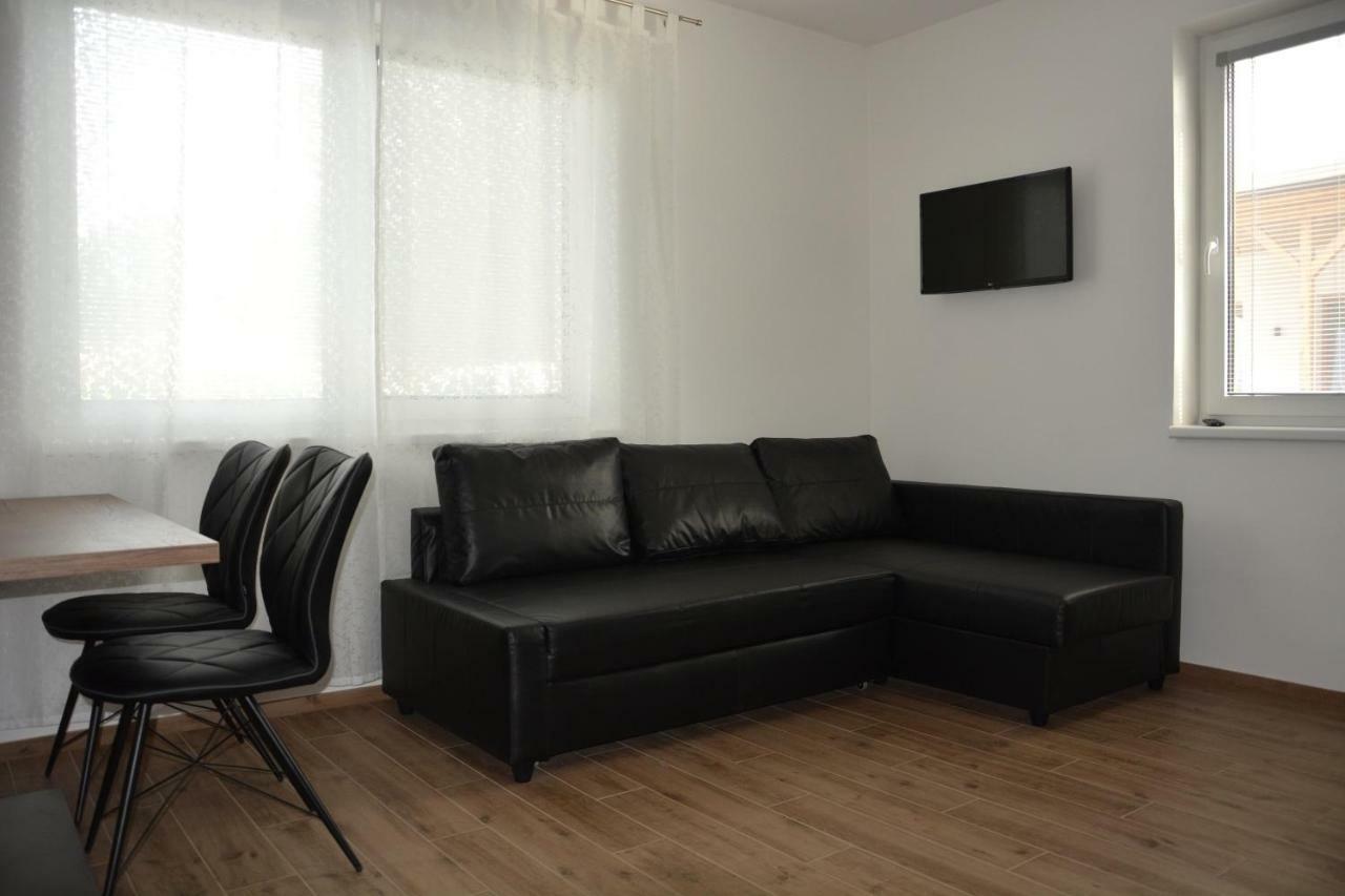 Hotel Na Zeleném statku Rasovice  Esterno foto